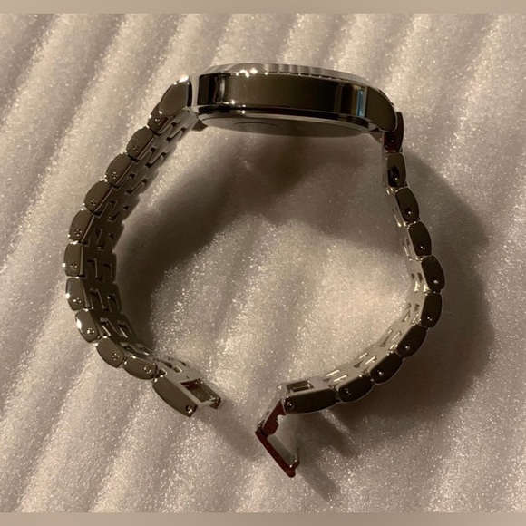 #J947 - Geneva Platinum Ladies Watch w/Floating Crystal Accents (NEW BATTERY) - Picture 9 of 13